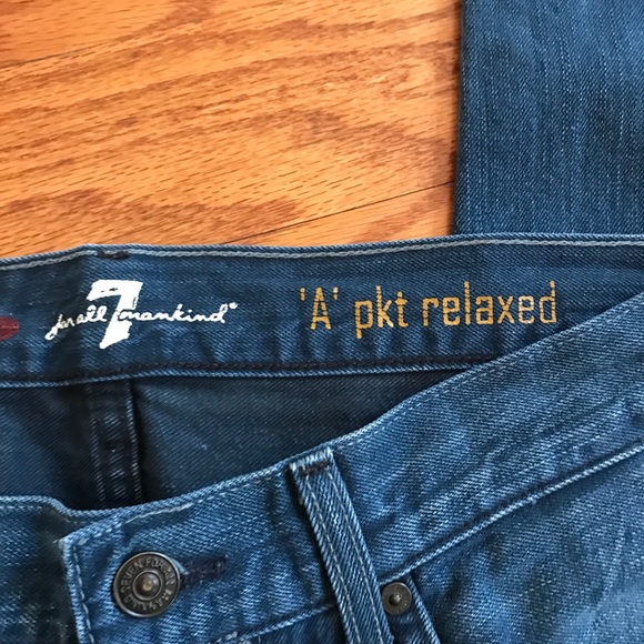 7 of All mankind jeans - Picture 2 of 4